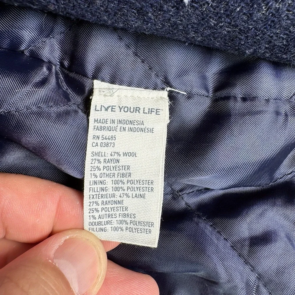 American Eagle Outfitters flattering stylish